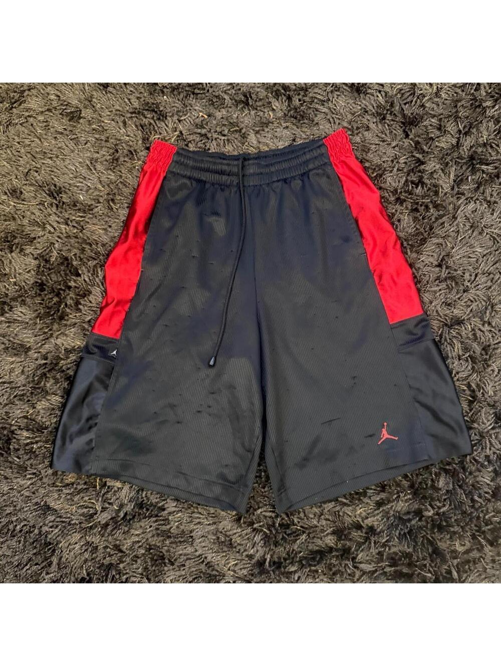 Vintage Jordan black/red basketball shorts